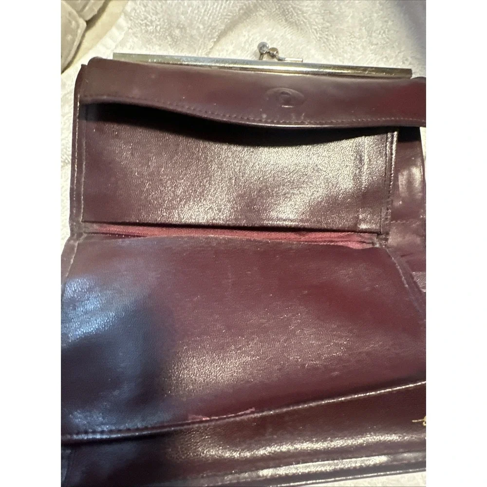 Aigner Billfold Wallet Checkbook With  Cover Burgundy Leather KISS Lock Coin